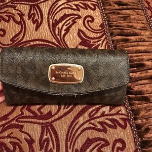 Michael Kors wallet